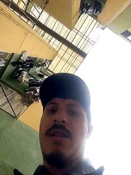 xBarnewWalk2 online show from December 2025 03:30:02 PM