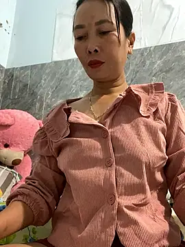 Linaannn online show from January 2026 11:54:02 PM