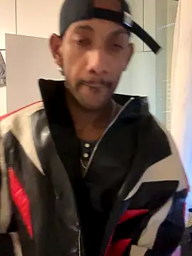 Snapshot of esteraulxxx chatting on September 2025 04:53:02 PM esteraulxxx online show from September 2025 04:53:02 PM