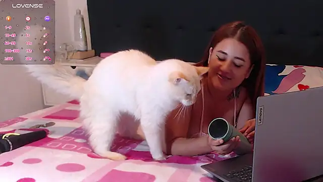 Snapshot of luna_palmerau chatting on February 2025 05:39:01 AM luna palmerau online show from February 2025 05:39:01 AM