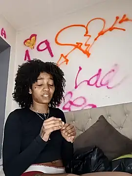 Snapshot of Laanegraofficial_ chatting on March 2025 07:27:01 PM Laanegraofficial online show from March 2025 07:27:01 PM