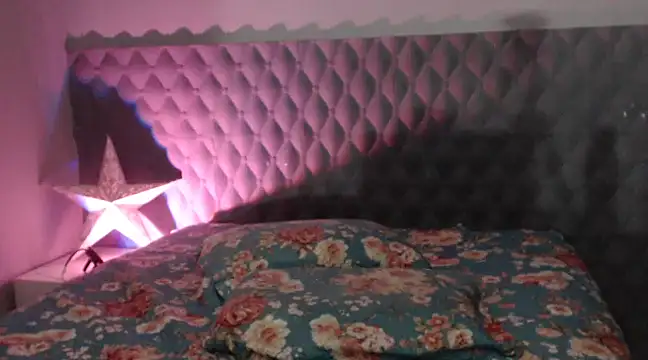 Snapshot of Sarahmonesexy chatting on January 2025 10:32:02 PM Sarahmonesexy online show from January 2025 10:32:02 PM