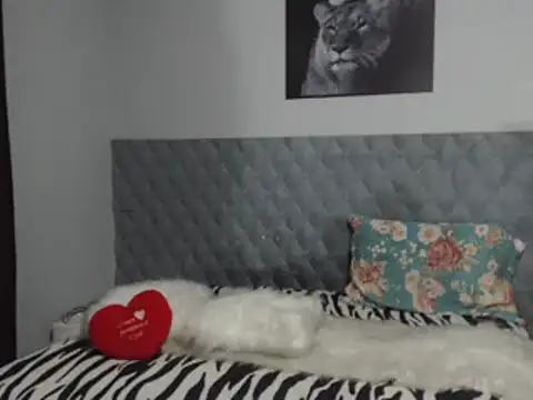 Sarahmonesexy online show from February 2025 11:46:02 PM