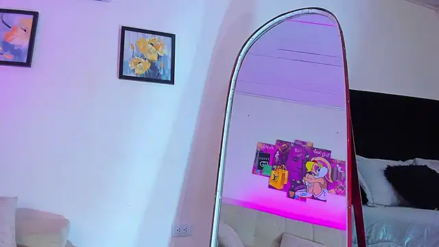 anahidolls online show from January 2026 12:43:01 PM