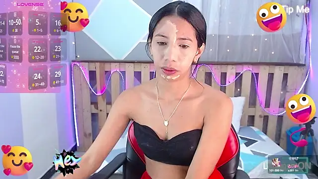 Lina10 online show from March 2025 06:23:02 PM