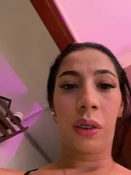 Lina10 online show from February 2026 10:33:01 PM