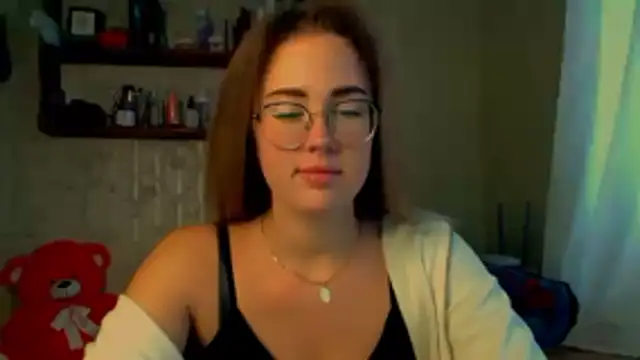 luxie milady online show from November 2025 12:26:01 PM