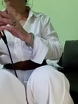 Hangem111 online show from December 2025 03:30:01 PM