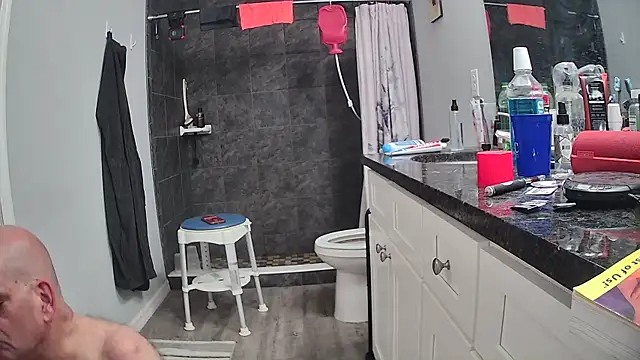 lou63ponce online show from February 2026 10:43:01 PM