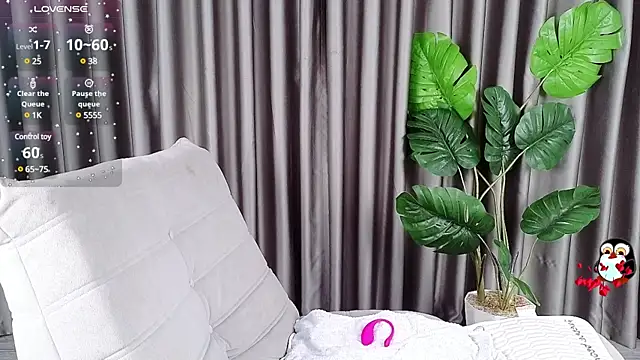 -----Sue----- online show from March 2025 04:24:02 AM