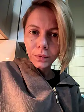 Snapshot of tanyagrey chatting on October 2025 05:35:02 AM tanyagrey online show from October 2025 05:35:02 AM