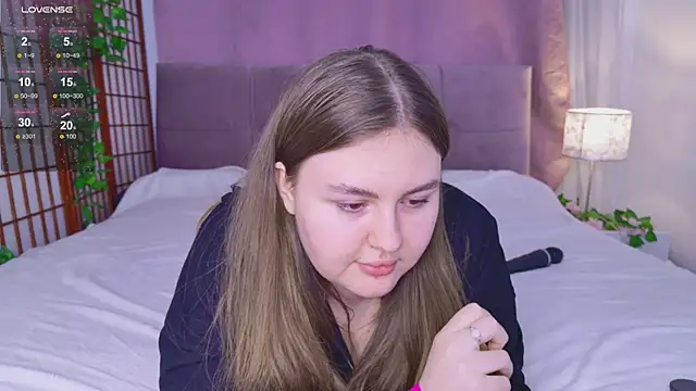 Snapshot of Mia__Peach chatting on March 2025 10:02:01 AM Mia Peach online show from March 2025 10:02:01 AM