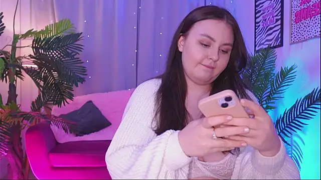 Snapshot of Mia__Peach chatting on March 2025 09:15:01 PM Mia Peach online show from March 2025 09:15:01 PM