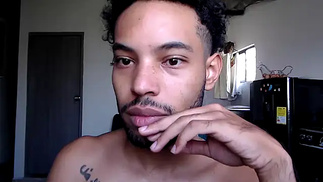 Snapshot of colinbrown chatting on May 2026 02:36:02 PM colinbrown online show from May 2026 02:36:02 PM
