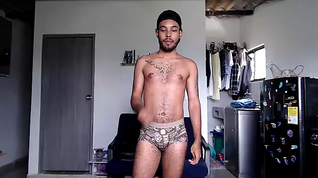 Snapshot of colinbrown chatting on May 2026 03:40:02 PM colinbrown online show from May 2026 03:40:02 PM