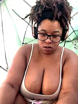 bustypothead online show from September 2025 10:42:02 PM