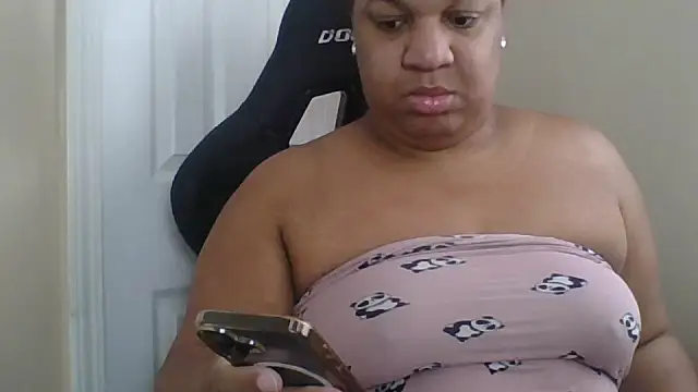 Badgirlbrittt online show from December 2025 03:51:02 PM