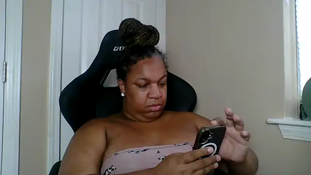 Badgirlbrittt online show from December 2025 07:20:01 PM