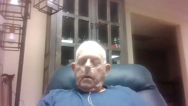 Snapshot of bootlegmanz chatting on September 2025 03:01:01 PM bootlegmanz online show from September 2025 03:01:01 PM