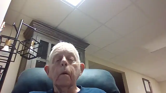 Snapshot of bootlegmanz chatting on September 2025 06:20:01 PM bootlegmanz online show from September 2025 06:20:01 PM