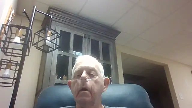 Snapshot of bootlegmanz chatting on September 2025 01:57:02 PM bootlegmanz online show from September 2025 01:57:02 PM