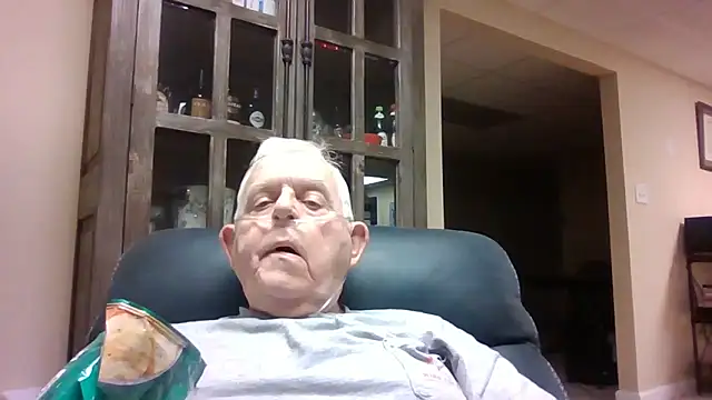 Snapshot of bootlegmanz chatting on October 2025 05:22:02 PM bootlegmanz online show from October 2025 05:22:02 PM
