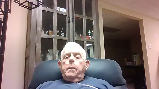 Snapshot of bootlegmanz chatting on October 2025 07:34:01 PM bootlegmanz online show from October 2025 07:34:01 PM