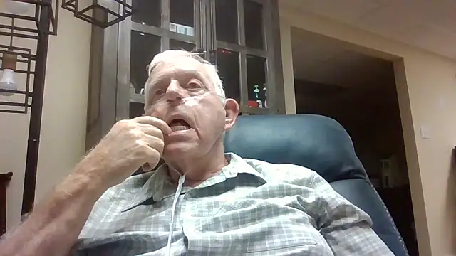 Snapshot of bootlegmanz chatting on October 2025 04:48:01 PM bootlegmanz online show from October 2025 04:48:01 PM