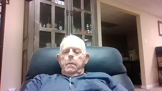 Snapshot of bootlegmanz chatting on October 2025 10:08:01 PM bootlegmanz online show from October 2025 10:08:01 PM