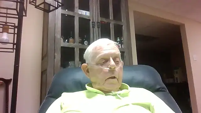 Snapshot of bootlegmanz chatting on October 2025 04:52:02 PM bootlegmanz online show from October 2025 04:52:02 PM