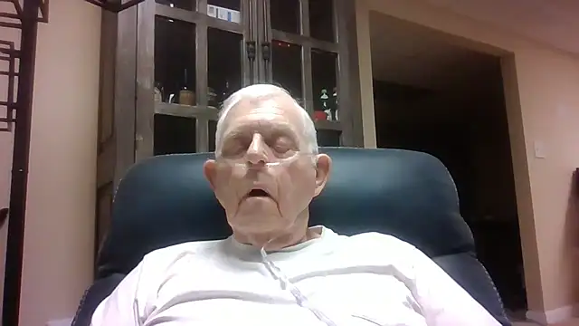 Snapshot of bootlegmanz chatting on October 2025 05:58:02 PM bootlegmanz online show from October 2025 05:58:02 PM