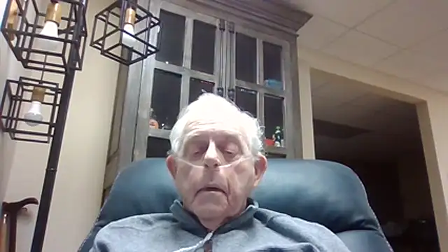 Snapshot of bootlegmanz chatting on February 2026 03:42:02 PM bootlegmanz online show from February 2026 03:42:02 PM