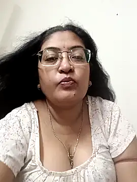 LAVERNIYA  online show from September 2025 03:30:02 AM