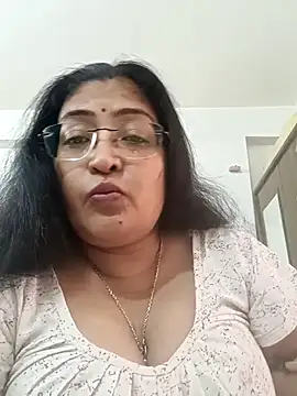 LAVERNIYA  online show from November 2025 07:53:01 AM