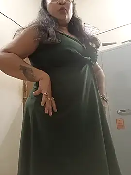 LAVERNIYA  online show from November 2025 12:52:01 PM