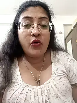 LAVERNIYA  online show from December 2025 03:06:01 PM