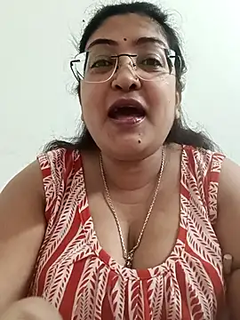 LAVERNIYA  online show from December 2025 01:50:02 PM