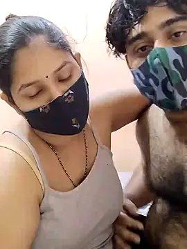 Snapshot of IND_COUPLE1 chatting on January 2025 05:15:02 AM IND COUPLE1 online show from January 2025 05:15:02 AM