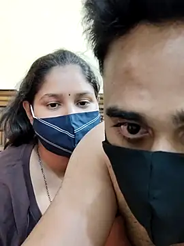 Snapshot of IND_COUPLE1 chatting on February 2025 06:15:02 PM IND COUPLE1 online show from February 2025 06:15:02 PM