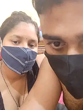 Snapshot of IND_COUPLE1 chatting on February 2025 11:42:02 AM IND COUPLE1 online show from February 2025 11:42:02 AM