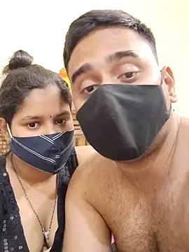 Snapshot of IND_COUPLE1 chatting on February 2025 09:11:01 AM IND COUPLE1 online show from February 2025 09:11:01 AM