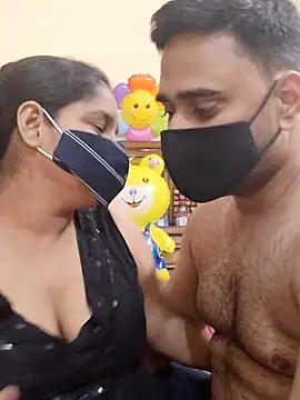 Snapshot of IND_COUPLE1 chatting on February 2025 03:42:02 PM IND COUPLE1 online show from February 2025 03:42:02 PM