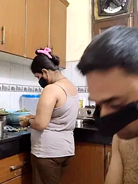 Snapshot of IND_COUPLE1 chatting on February 2025 08:31:02 AM IND COUPLE1 online show from February 2025 08:31:02 AM