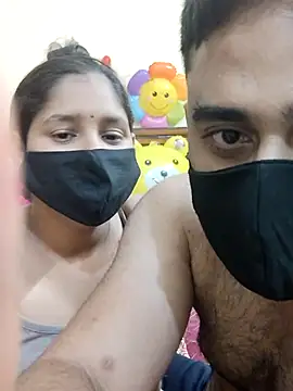 Snapshot of IND_COUPLE1 chatting on March 2025 08:31:02 PM IND COUPLE1 online show from March 2025 08:31:02 PM