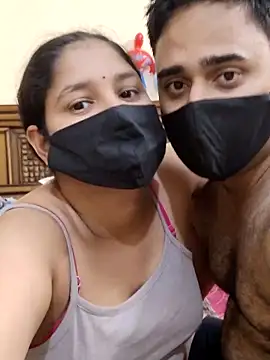 Snapshot of IND_COUPLE1 chatting on March 2025 04:00:02 PM IND COUPLE1 online show from March 2025 04:00:02 PM