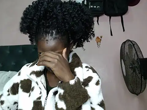 TrishaKalid online show from January 2025 09:36:01 PM