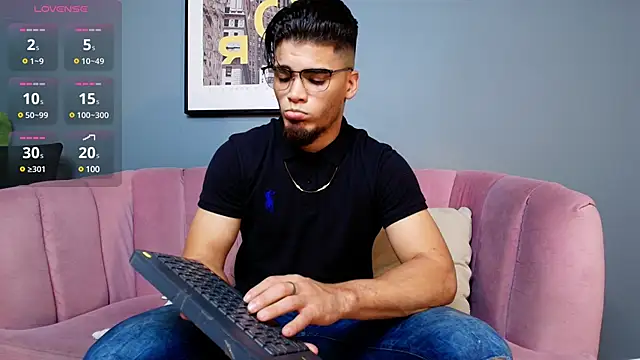Snapshot of dante_fox_ chatting on March 2025 10:54:01 PM dante fox online show from March 2025 10:54:01 PM
