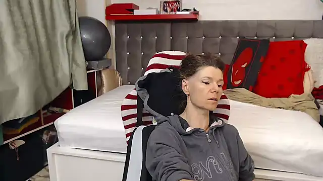 kellyterapy online show from May 2026 10:50:03 PM