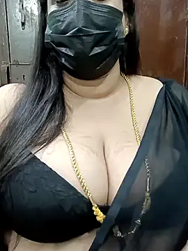 Snapshot of ashikaa_r chatting on February 2025 01:03:02 PM ashikaa r online show from February 2025 01:03:02 PM