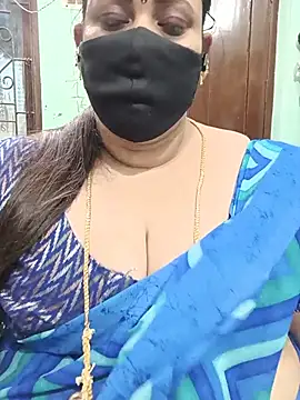 Snapshot of ashikaa_r chatting on May 2026 06:06:01 PM ashikaa r online show from May 2026 06:06:01 PM